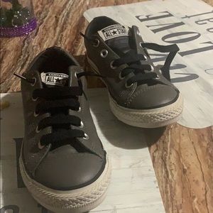 Converse shoe size 3 kids